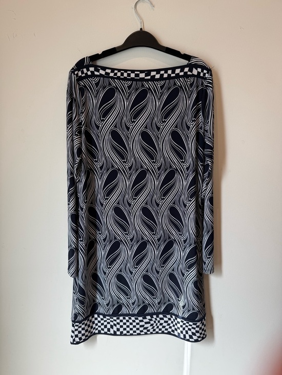 Michael Kors Navy & White Wave-Print Dress - Picture 2 of 5